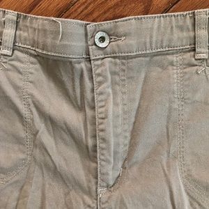 plus size 16 Gloria Vanderbilt  Kahki color